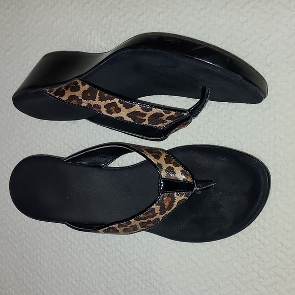 AEROSOLES Shoes - Aerosoles wedge thong sandals